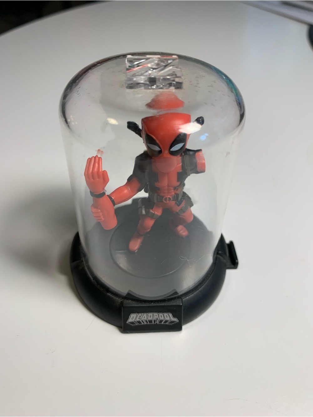 Marvel Deadpool Mini Figure Dome - Red & Black